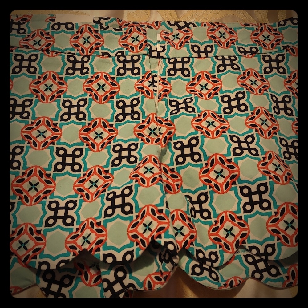 Crown & Ivy shorts size 12 NWT